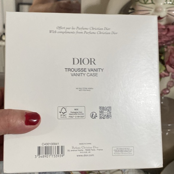 DIOR Beauty Mirror Vanity - Picture 12 of 12